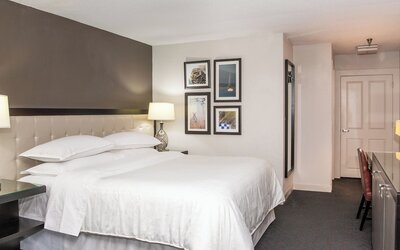 Sheraton Minneapolis West Hotel