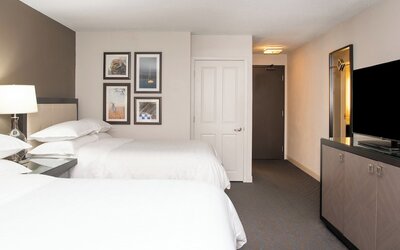 Sheraton Minneapolis West Hotel