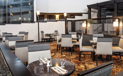 Sheraton Minneapolis West Hotel