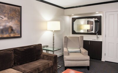 Sheraton Minneapolis West Hotel