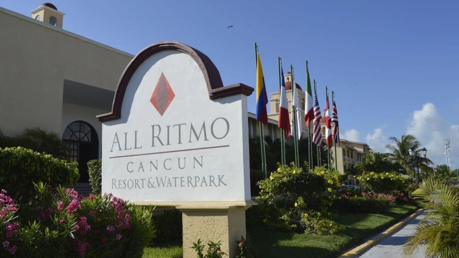 All Ritmo Cancún & Waterpark