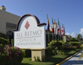 All Ritmo Cancún & Waterpark