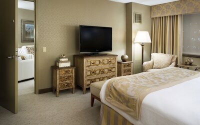 Crowne Plaza Minneapolis West by IHG