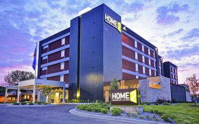 Home2 Suites by Hilton Plymouth, MN