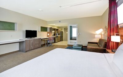 Home2 Suites by Hilton Plymouth, MN