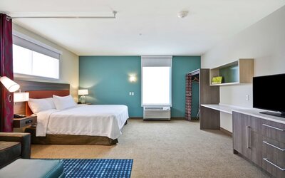 Home2 Suites by Hilton Plymouth, MN