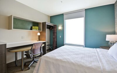 Home2 Suites by Hilton Plymouth, MN