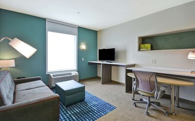 Home2 Suites by Hilton Plymouth, MN
