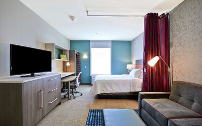 Home2 Suites by Hilton Plymouth, MN