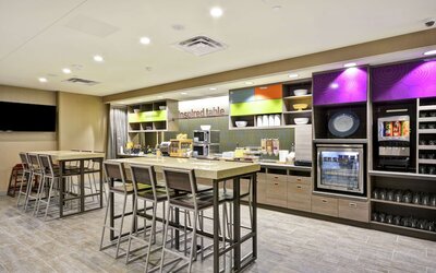 Home2 Suites by Hilton Plymouth, MN
