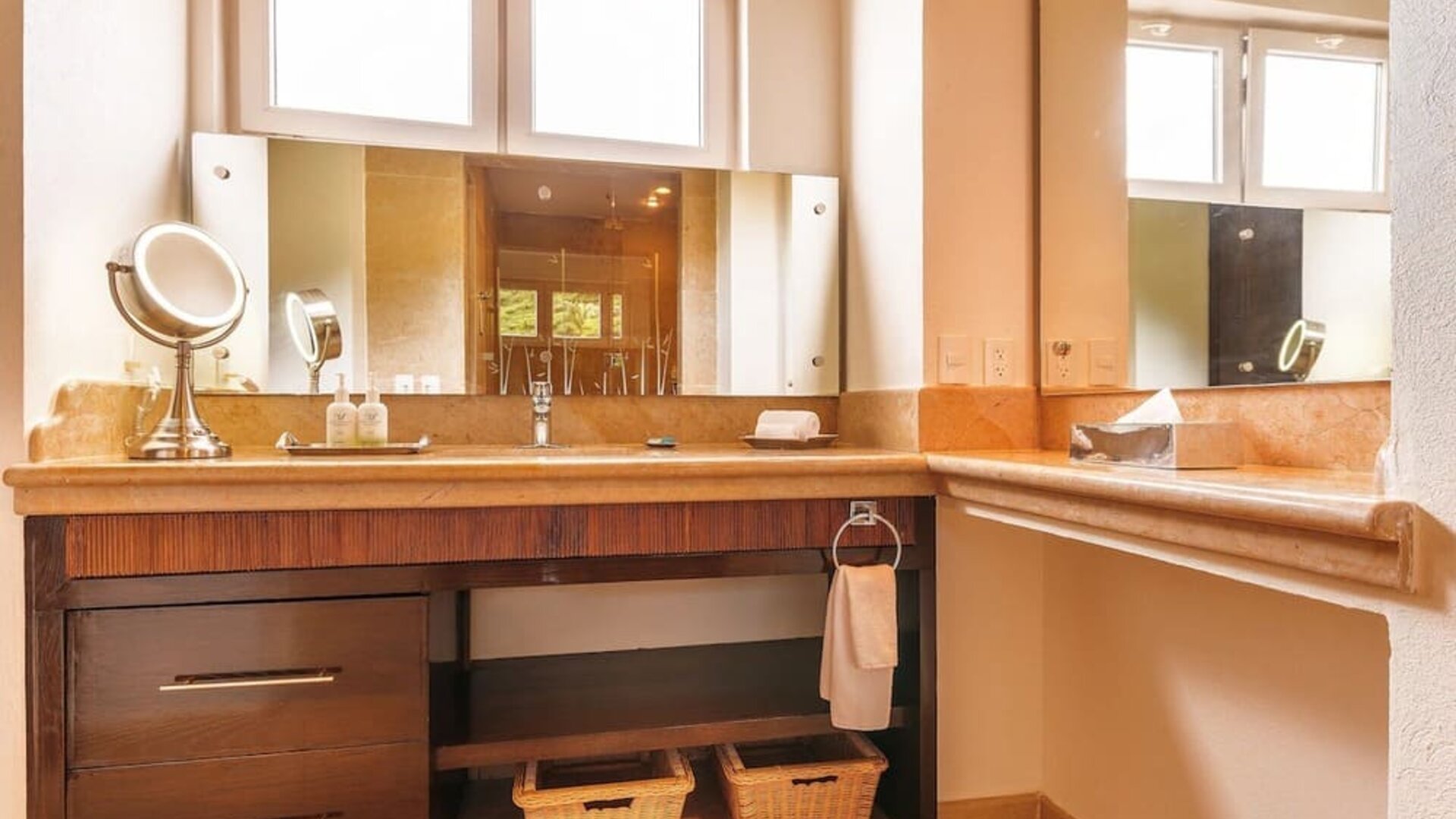 Day use room with guest bathroom at Grand Miramar All Luxury Suites & Residences.