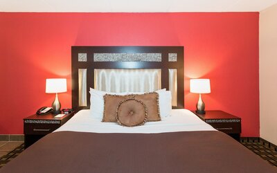Ramada Hotel & Conference Center by Wyndham Plymouth