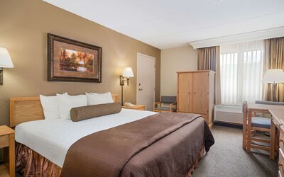 Ramada Hotel & Conference Center by Wyndham Plymouth