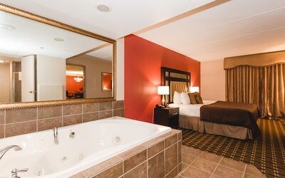 Ramada Hotel & Conference Center by Wyndham Plymouth