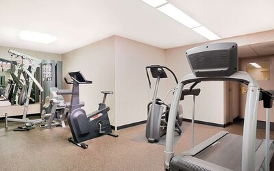 Ramada Hotel & Conference Center by Wyndham Plymouth