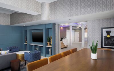 Capitol Plaza Hotel Montpelier Tapestry Collection by Hilton