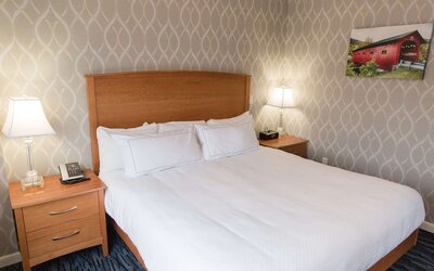 Capitol Plaza Hotel Montpelier Tapestry Collection by Hilton