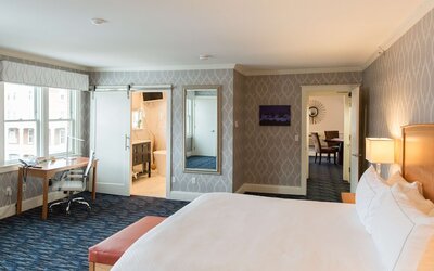 Capitol Plaza Hotel Montpelier Tapestry Collection by Hilton