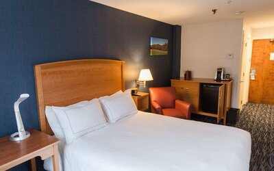 Capitol Plaza Hotel Montpelier Tapestry Collection by Hilton