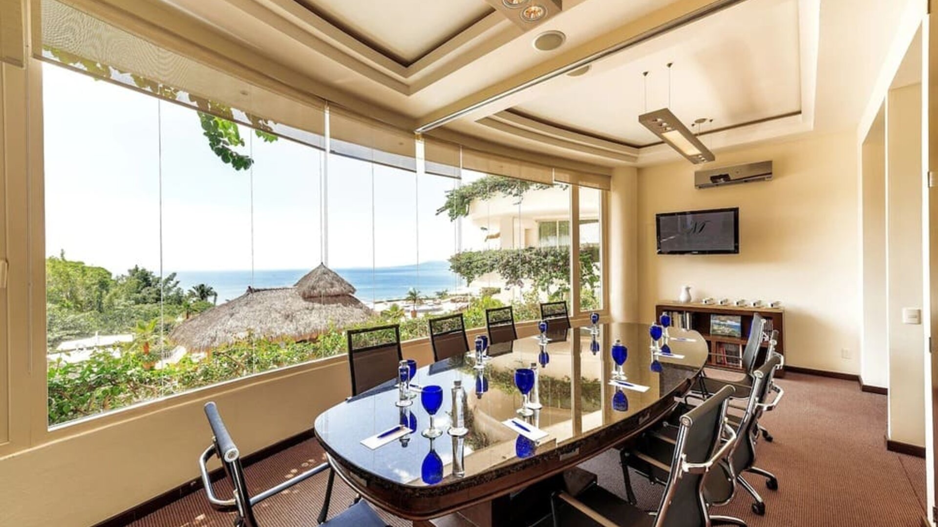 Meeting room at Grand Miramar All Luxury Suites & Residences.