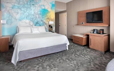 Courtyard by Marriott Newark Elizabeth
