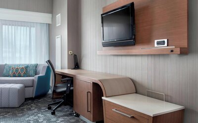 Courtyard by Marriott Newark Elizabeth