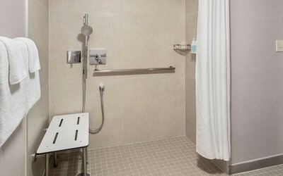 Courtyard by Marriott Newark Elizabeth