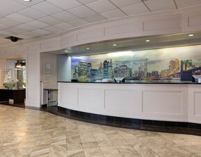 La Quinta Inn & Suites by Wyndham Secaucus Meadowlands