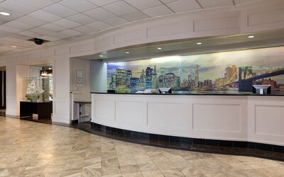 La Quinta Inn & Suites by Wyndham Secaucus Meadowlands