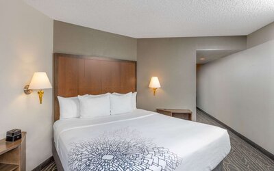 La Quinta Inn & Suites by Wyndham Secaucus Meadowlands