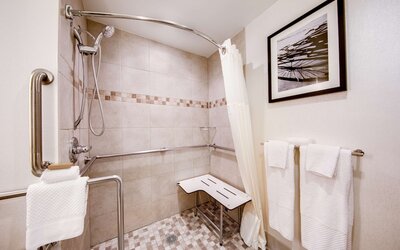 DoubleTree by Hilton Hotel & Suites Jersey City