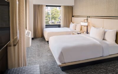 DoubleTree by Hilton Hotel & Suites Jersey City
