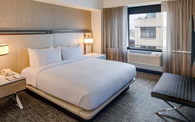 DoubleTree by Hilton Hotel & Suites Jersey City
