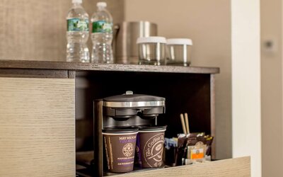 DoubleTree by Hilton Hotel & Suites Jersey City