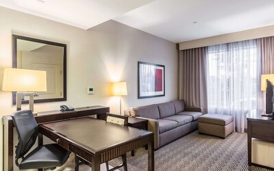 Embassy Suites Newark Airport