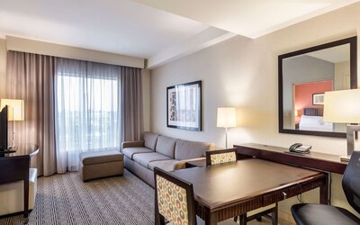 Embassy Suites Newark Airport