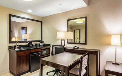 Embassy Suites Newark Airport