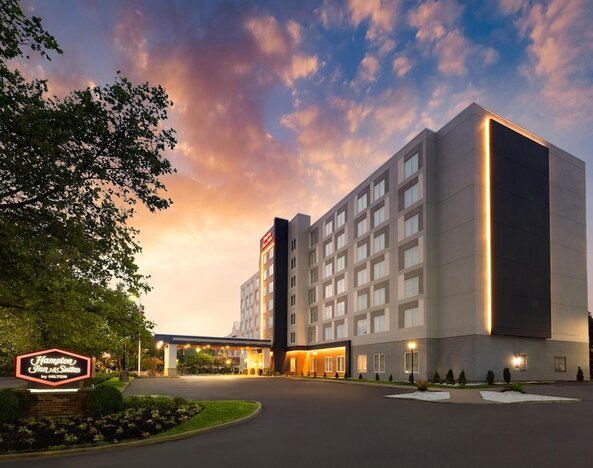 Hampton Inn & Suites Newark Airport Elizabeth