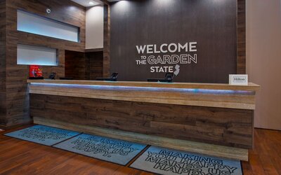 Hampton Inn & Suites Newark Airport Elizabeth