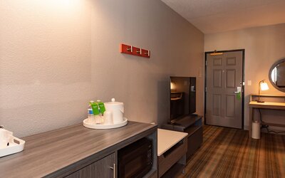 Hampton Inn & Suites Newark Airport Elizabeth