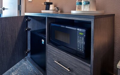 Hampton Inn & Suites Newark Airport Elizabeth