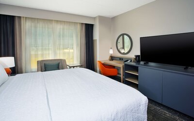 Hampton Inn & Suites Newark Airport Elizabeth