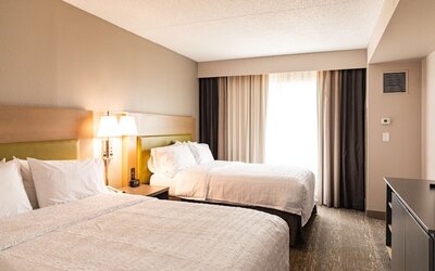 Hampton Inn & Suites Newark Airport Elizabeth