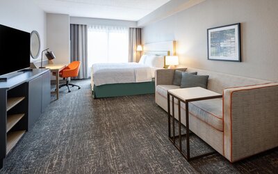 Hampton Inn & Suites Newark Airport Elizabeth