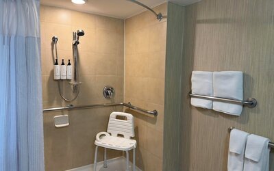 Crowne Plaza Newark Airport by IHG