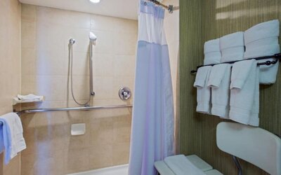 Crowne Plaza Newark Airport by IHG