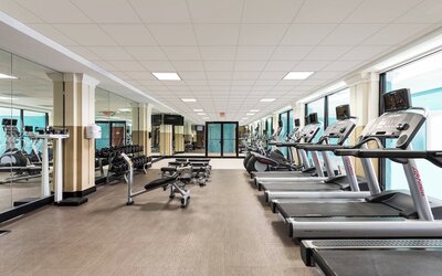 Crowne Plaza Newark Airport by IHG