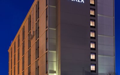 Crowne Plaza Newark Airport by IHG