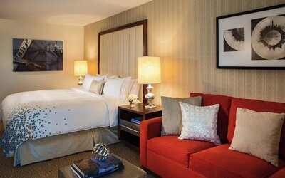 Renaissance Newark Airport Hotel