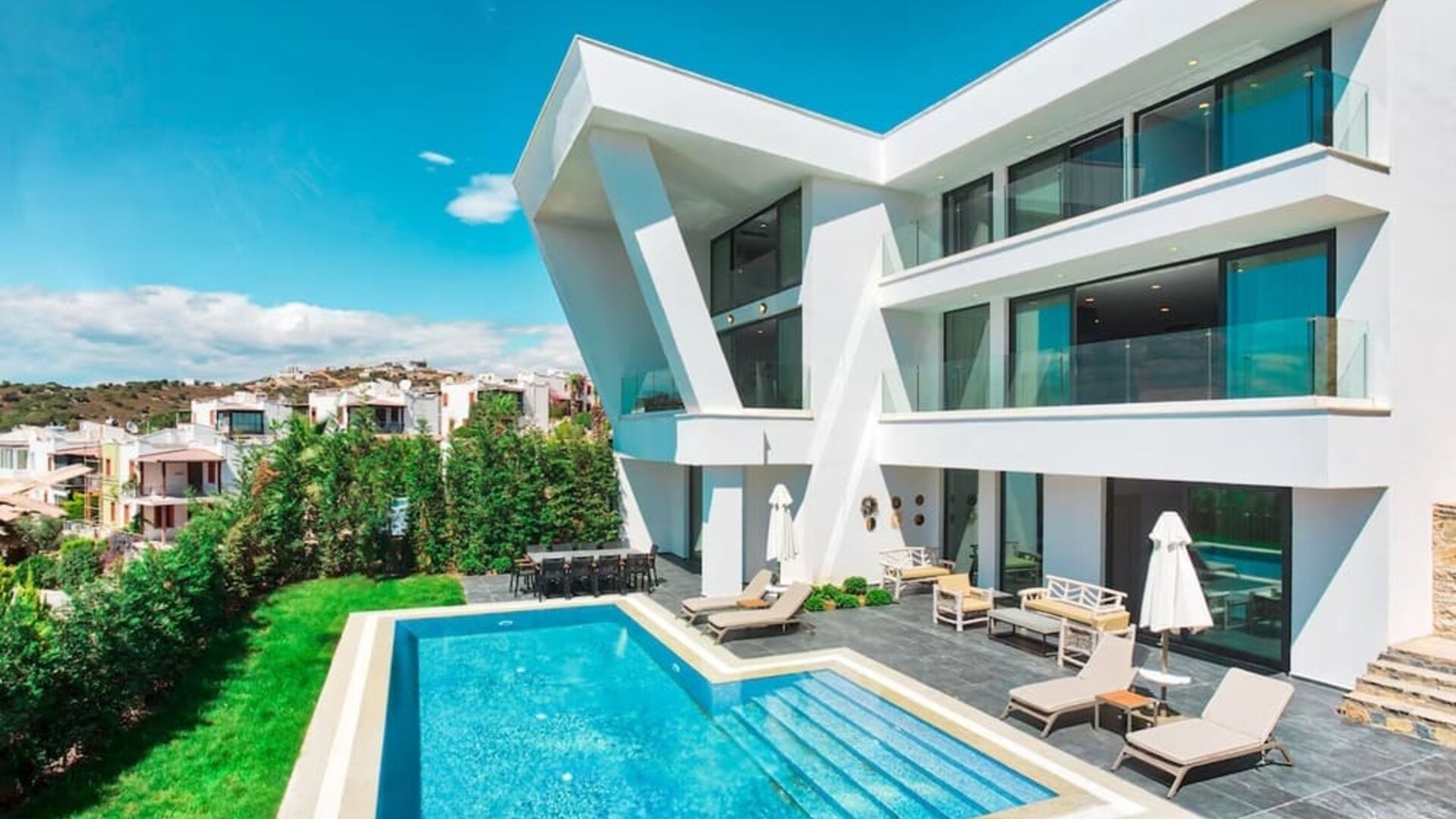 Luxurious outdoor pool at Le Méridien Bodrum Beach Resort.